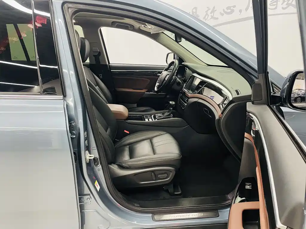 GAC Motor Trumpchi GS8 2019 — фото 13