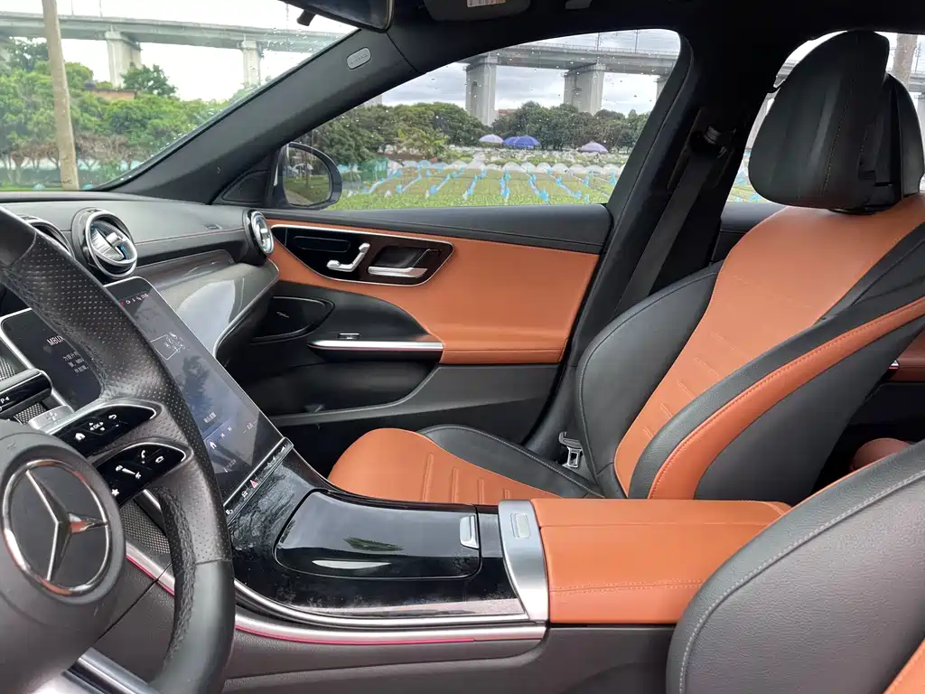 Mercedes-Benz C-Class 2023 — фото 19