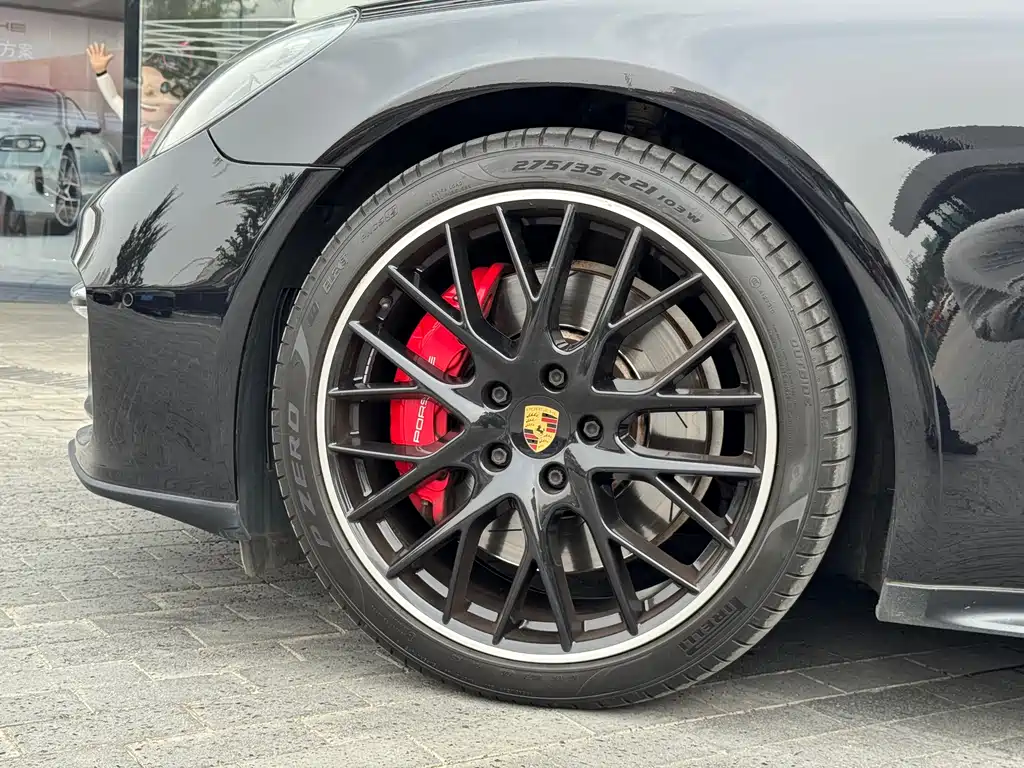 Porsche Panamera 2019 — фото 19