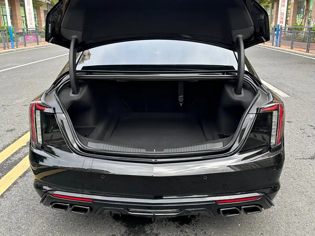 Cadillac CT5 2023 — фото 9