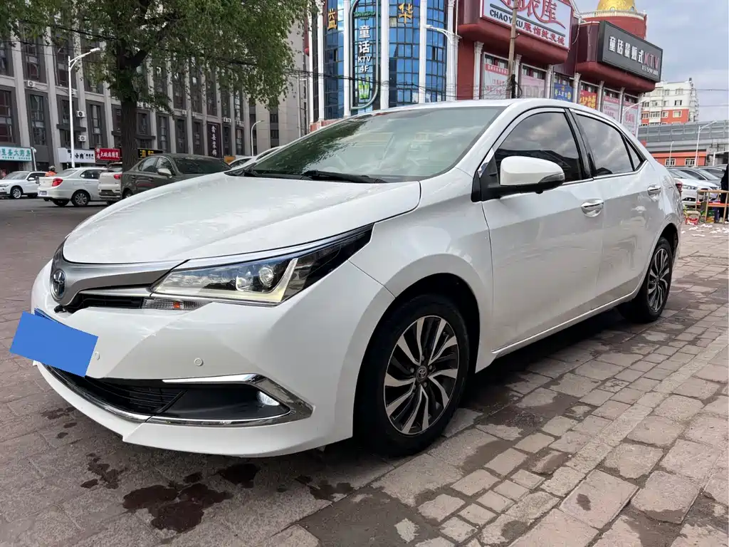 Toyota Corolla 2016 — фото 1