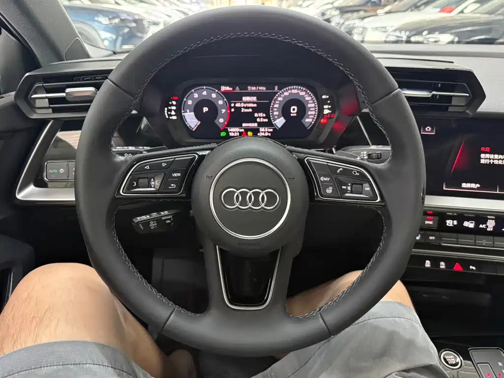 Audi A3 2023 — фото 14