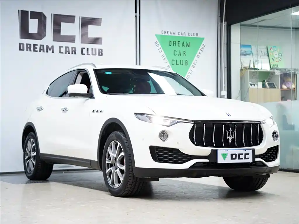 Maserati Levante 2018 — фото 15