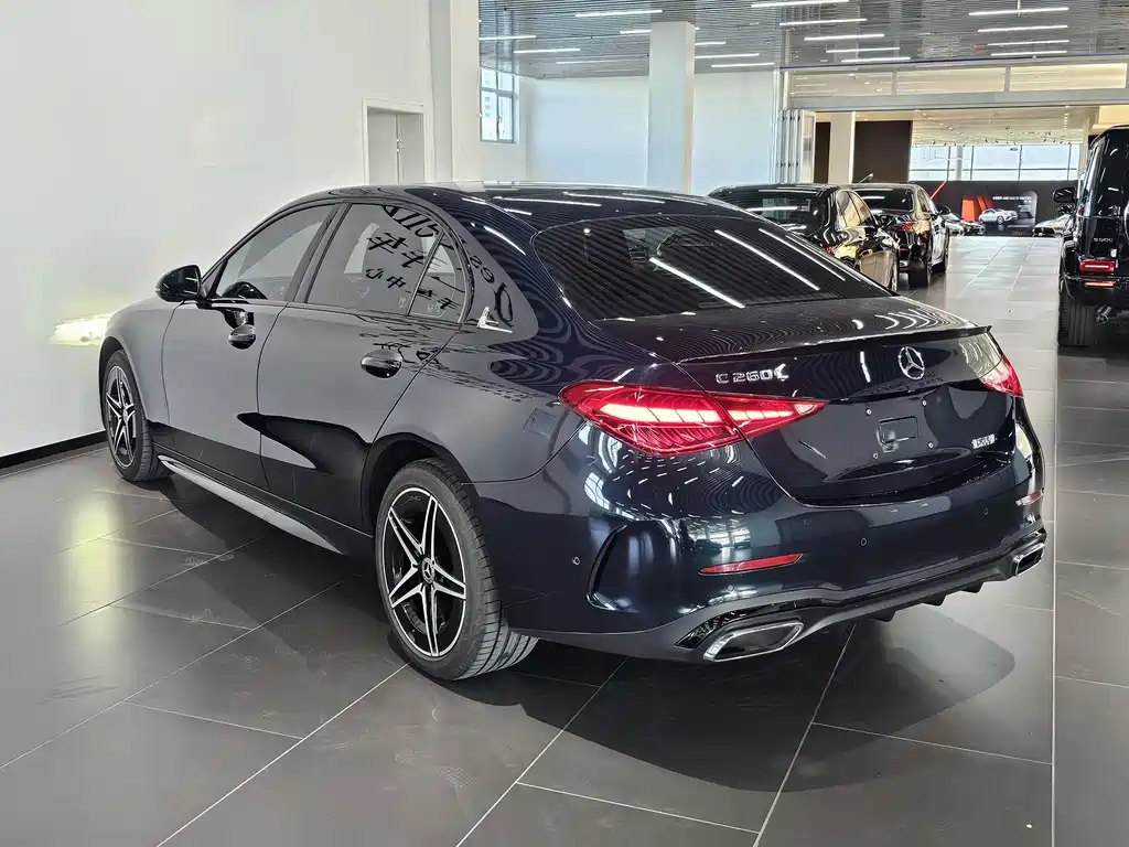 Mercedes-Benz C-Class 2023 — фото 6