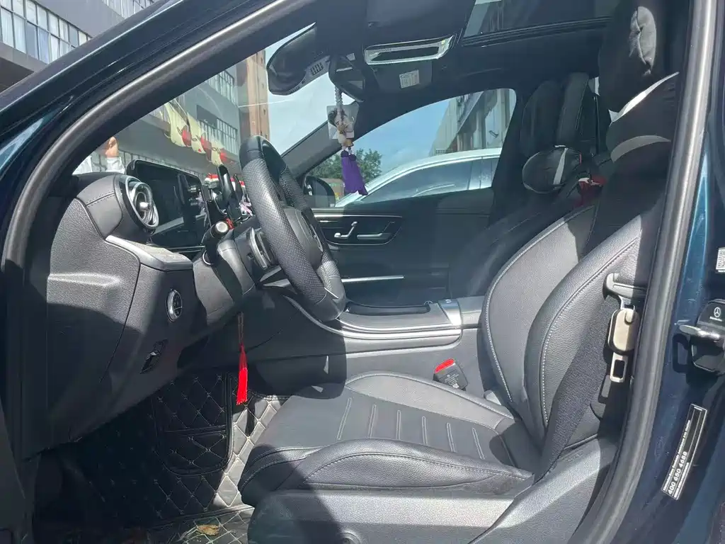 Mercedes-Benz C-Class 2023