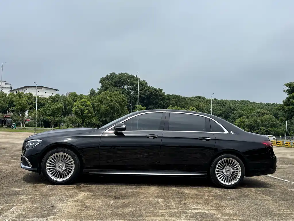 Mercedes-Benz E-Class 2021