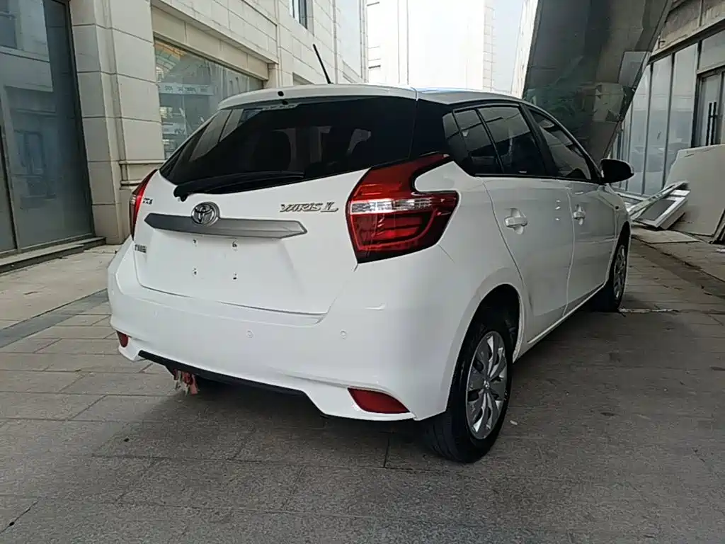 Toyota Yaris L 2016