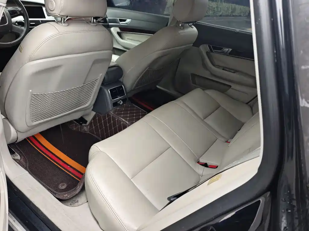 Audi A6L 2010