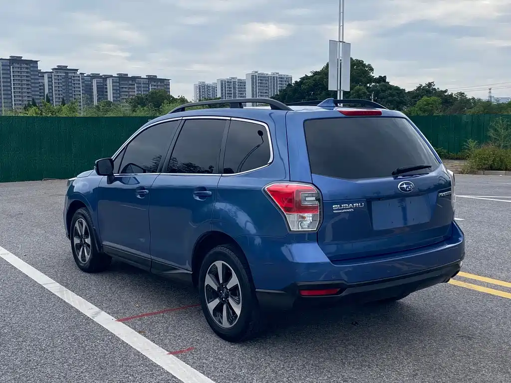 Subaru Forester 2017 — фото 9