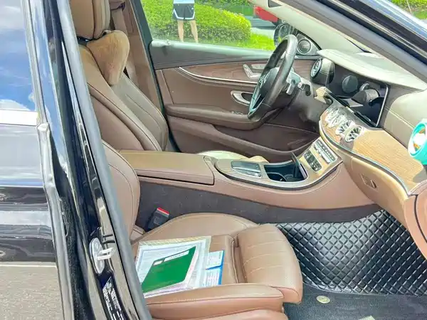 Mercedes-Benz E-Class 2022
