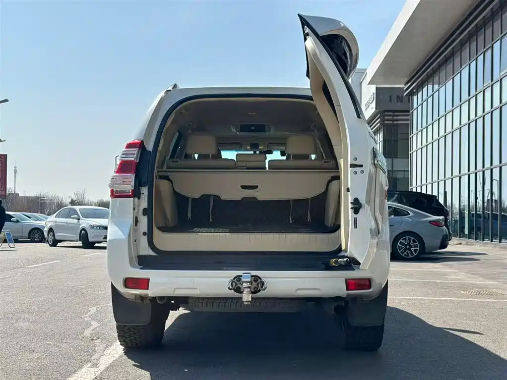 Toyota Prado 2016 — фото 17