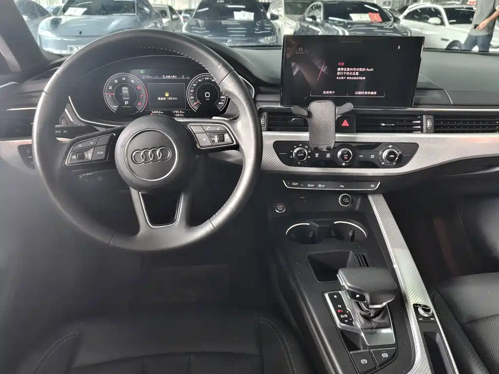 Audi A4L 2021 — фото 12