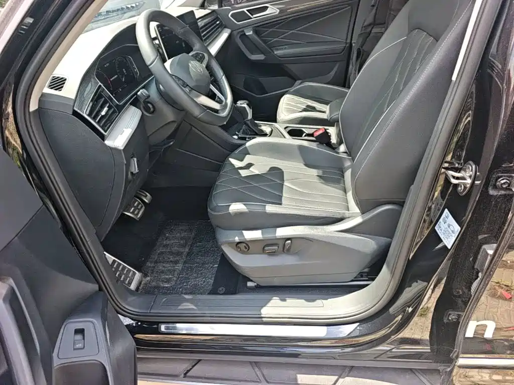 Volkswagen Tiguan L 2025 — фото 15