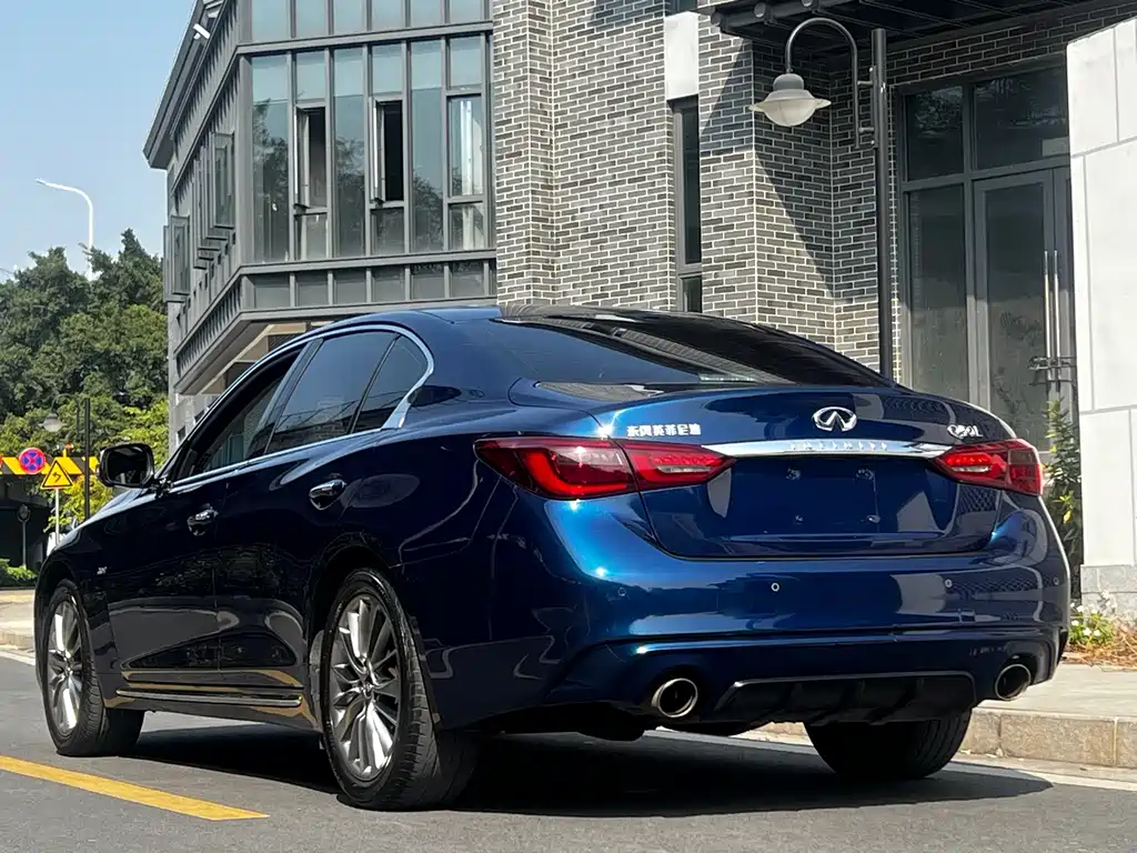 Infiniti Q50L 2019 — фото 11