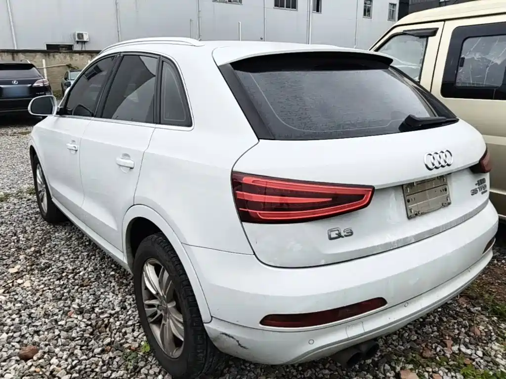 Audi Q3 2015