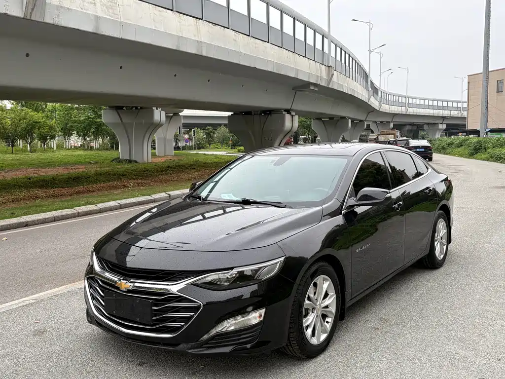 Chevrolet Malibu XL 2022 — фото 1