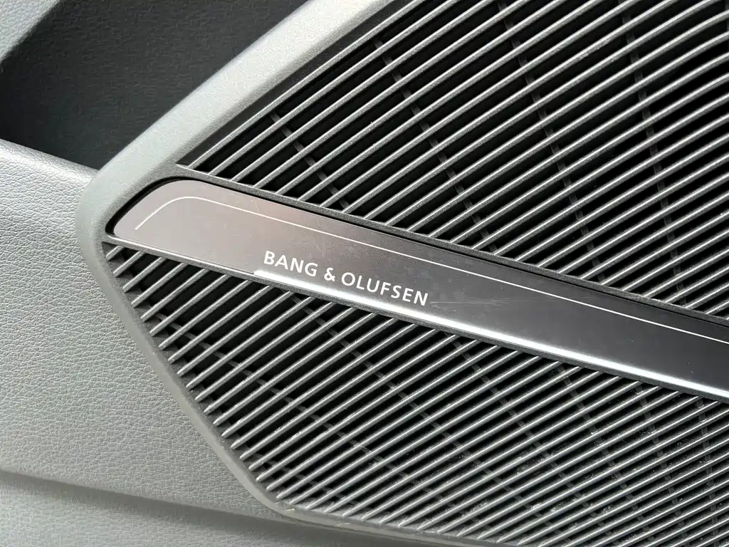Audi Q5L 2022 — фото 18