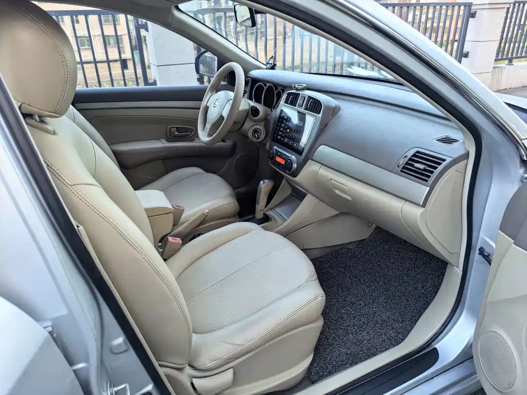 Nissan Sylphy 2012 — фото 10