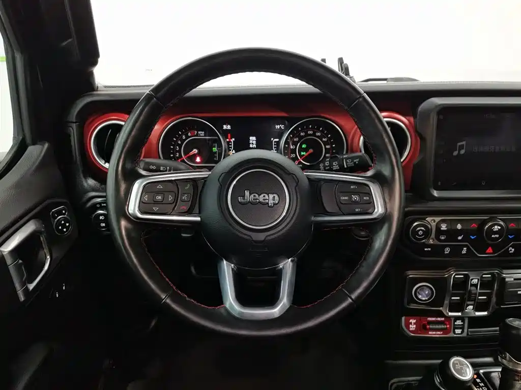 Jeep Wrangler 2024 — фото 11
