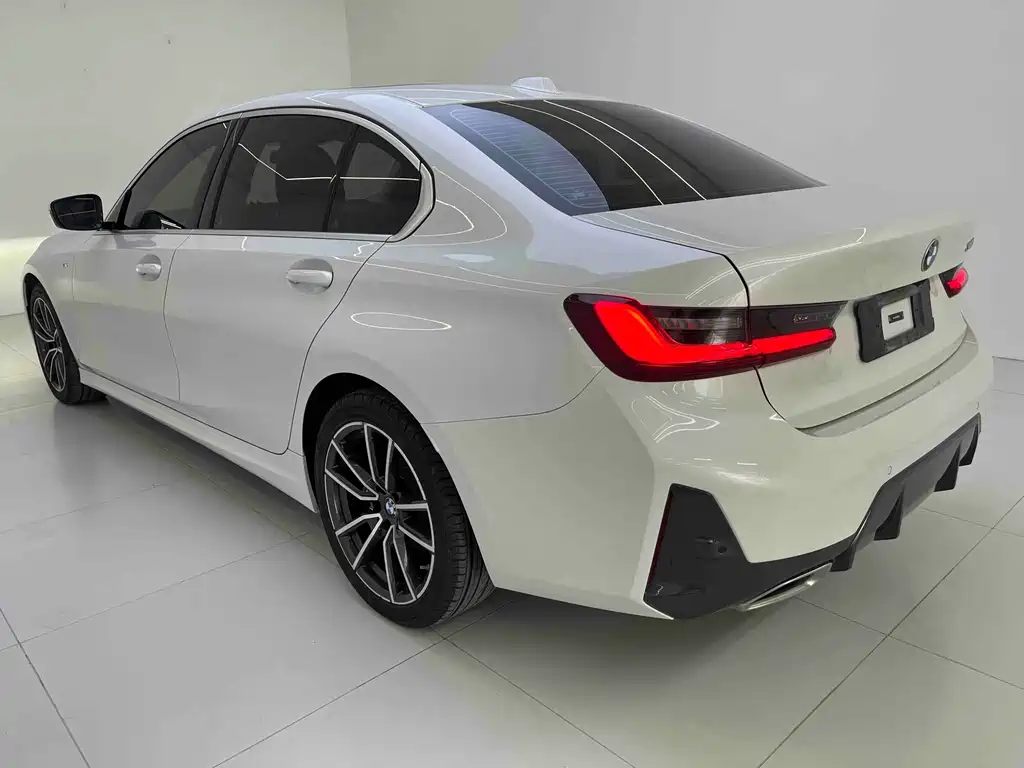 BMW 3 Series 2023