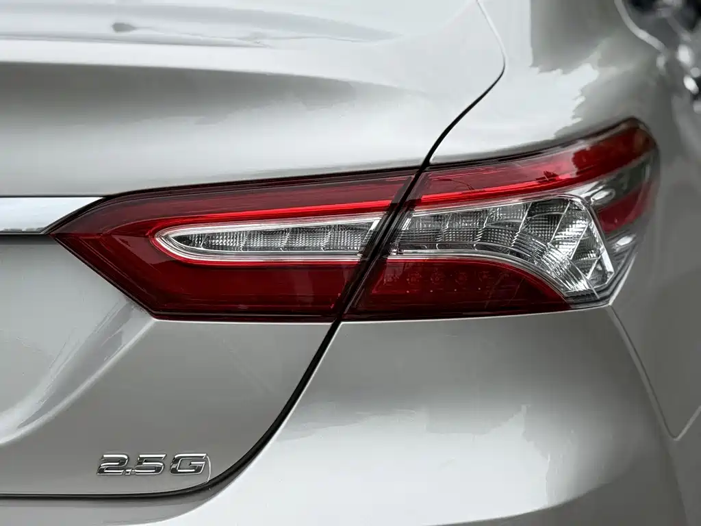 Toyota Camry 2022 — фото 15