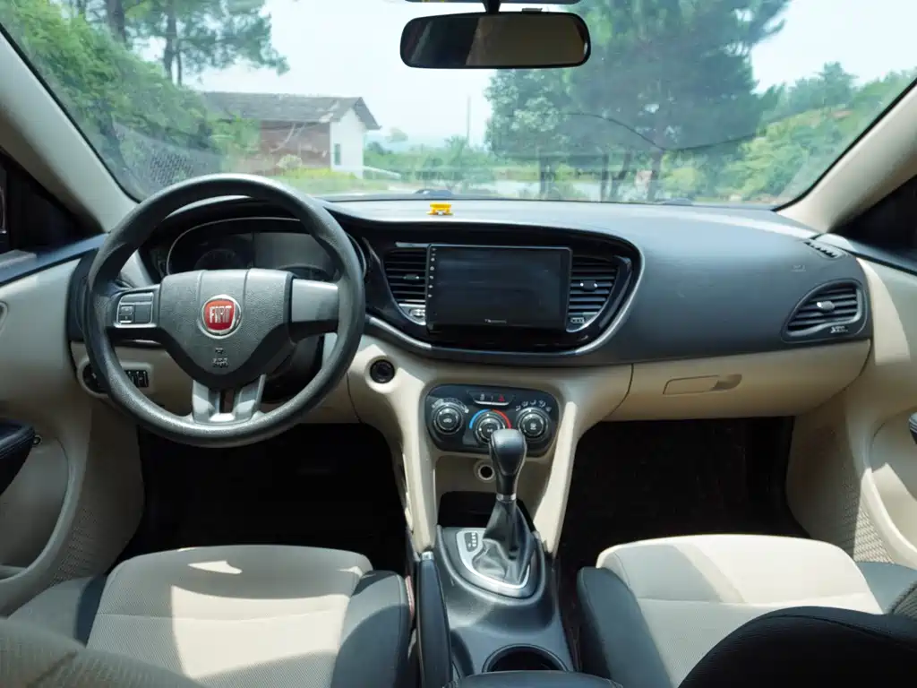Fiat Viaggio 2014 — фото 3
