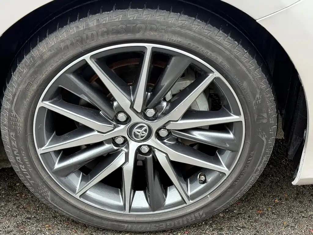 Toyota Camry 2022 — фото 14