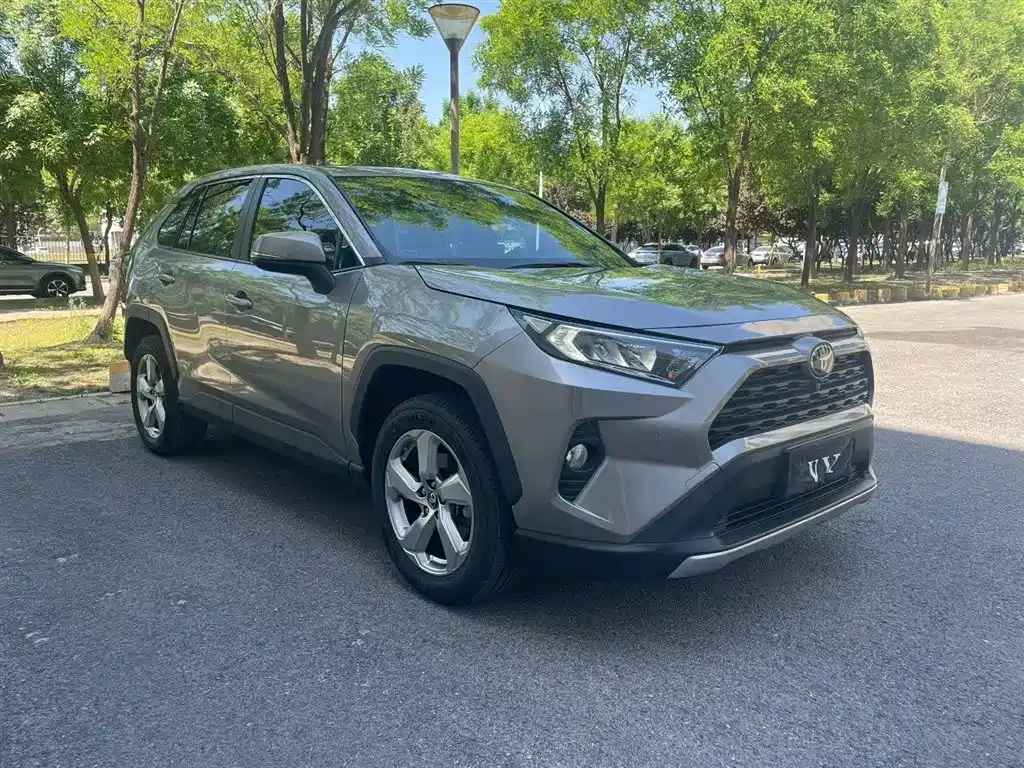 Toyota RAV4 2021