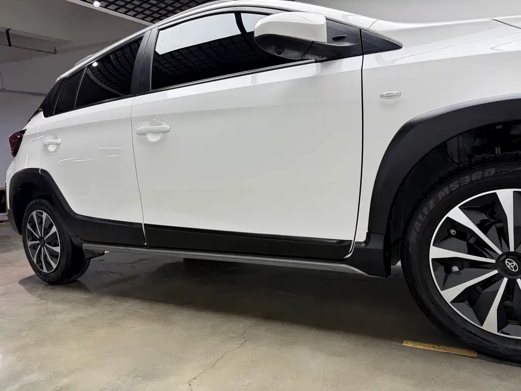 Toyota Yaris L 2022 — фото 25