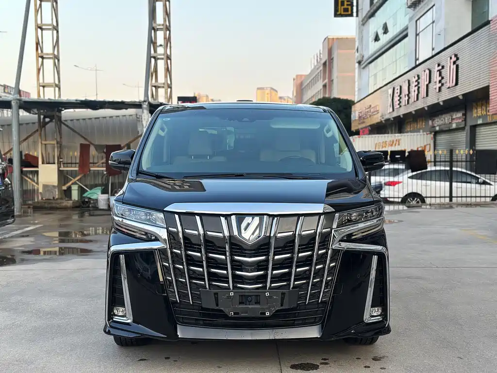 Toyota Alphard 2023 — фото 2