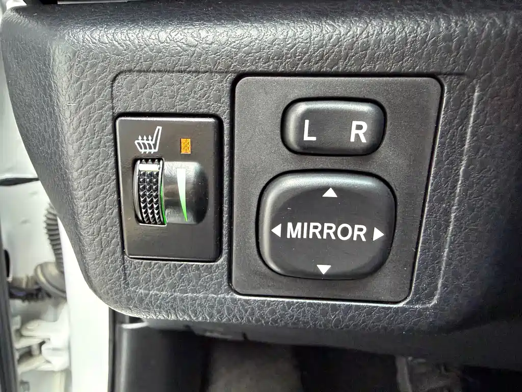 Toyota Yaris L 2022 — фото 5