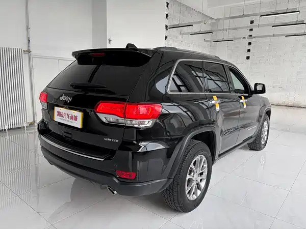Jeep Grand Cherokee 2016