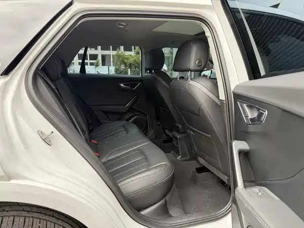 Audi Q2L 2024