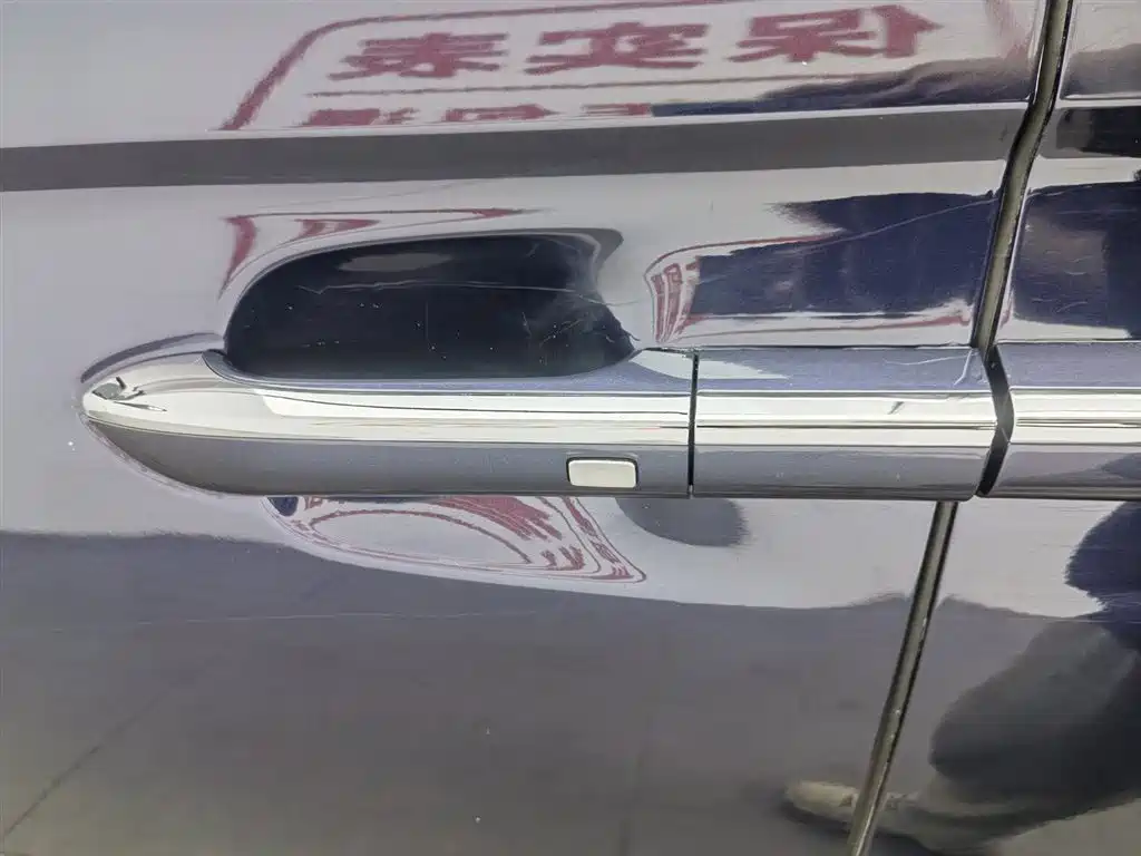 Roewe iMAX8 2021 — фото 18