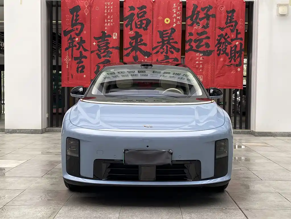 Li Auto i8 2025 — фото 2