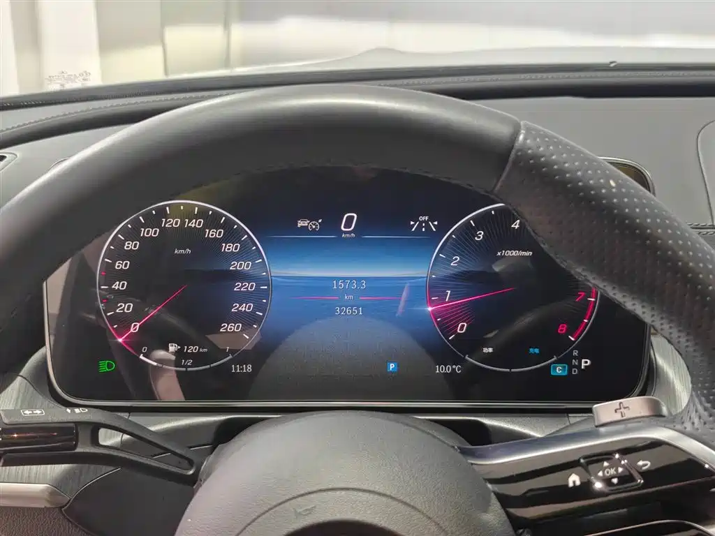 Mercedes-Benz C-Class 2023 — фото 5