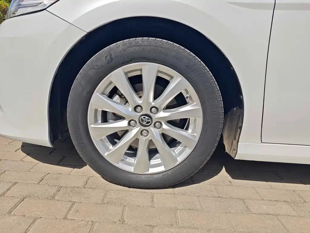 Toyota Camry 2021 — фото 15
