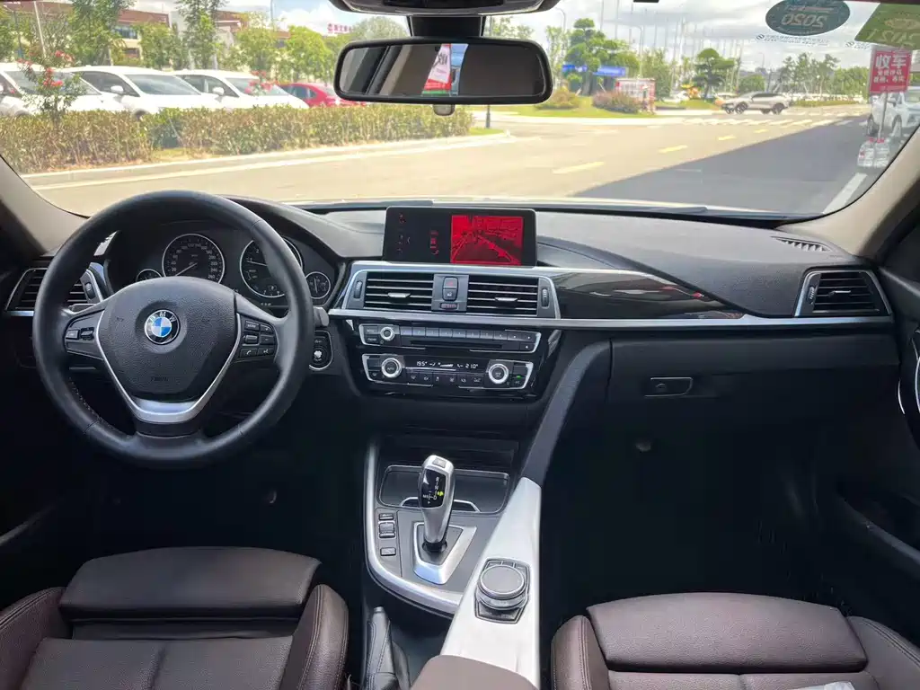 BMW 3 Series 2019 — фото 4
