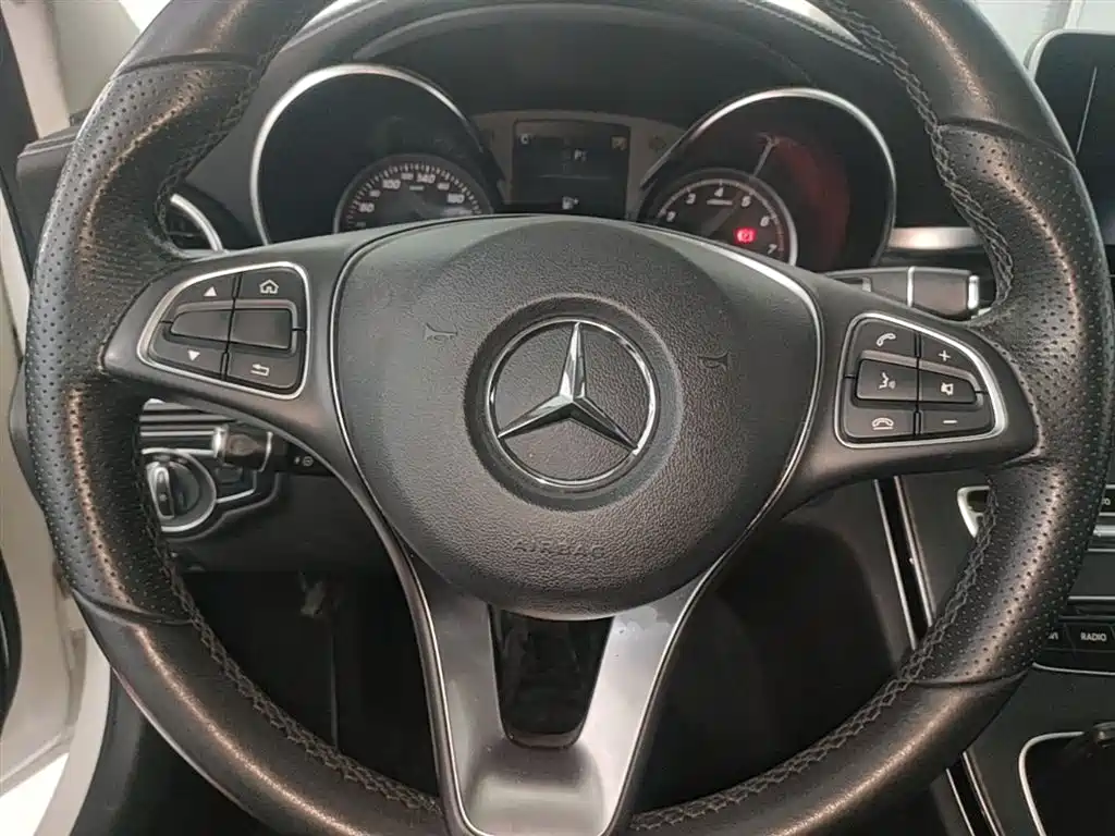 Mercedes-Benz C-Class 2017 — фото 11