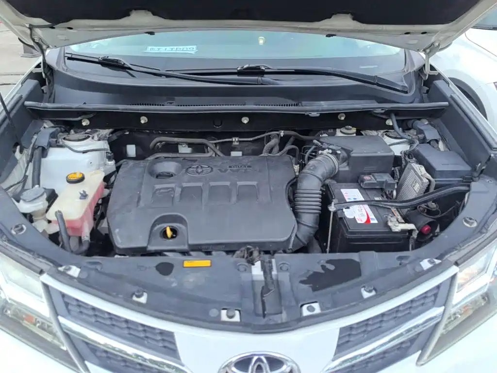 Toyota RAV4 2015 — фото 20