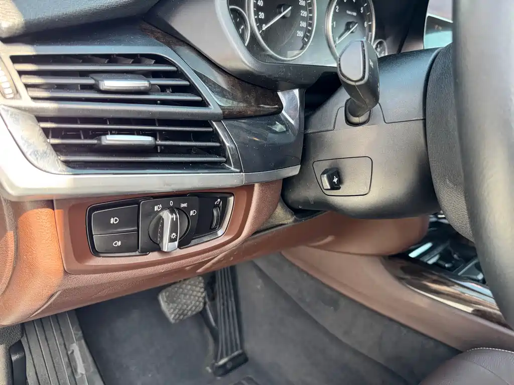 BMW X5 2016 — фото 17