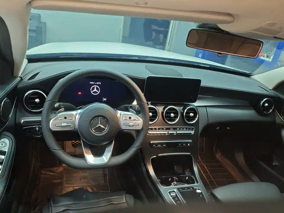 Mercedes-Benz C-Class 2020