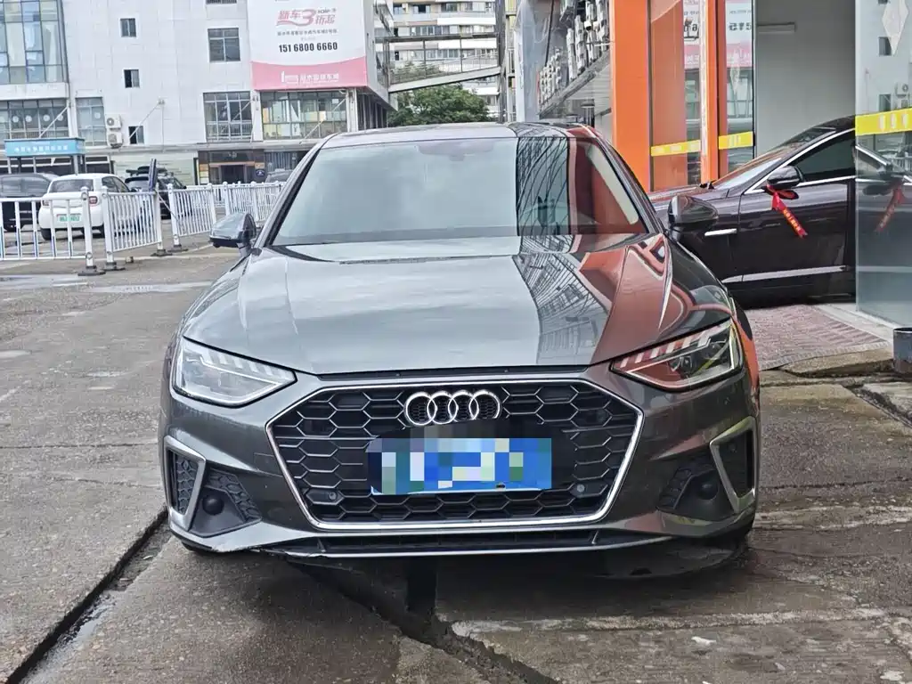 Audi A4L 2021