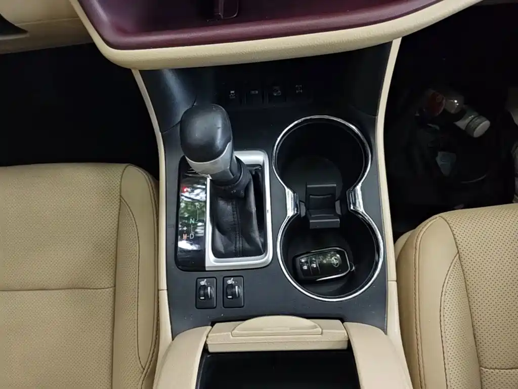 Toyota Highlander 2015 — фото 14