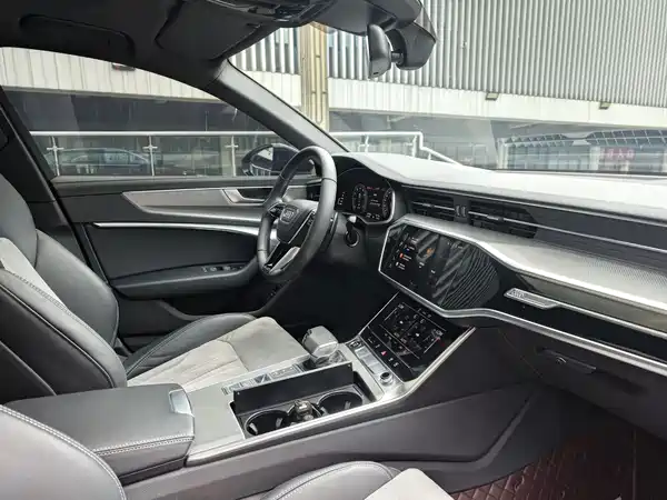 Audi A6L 2023