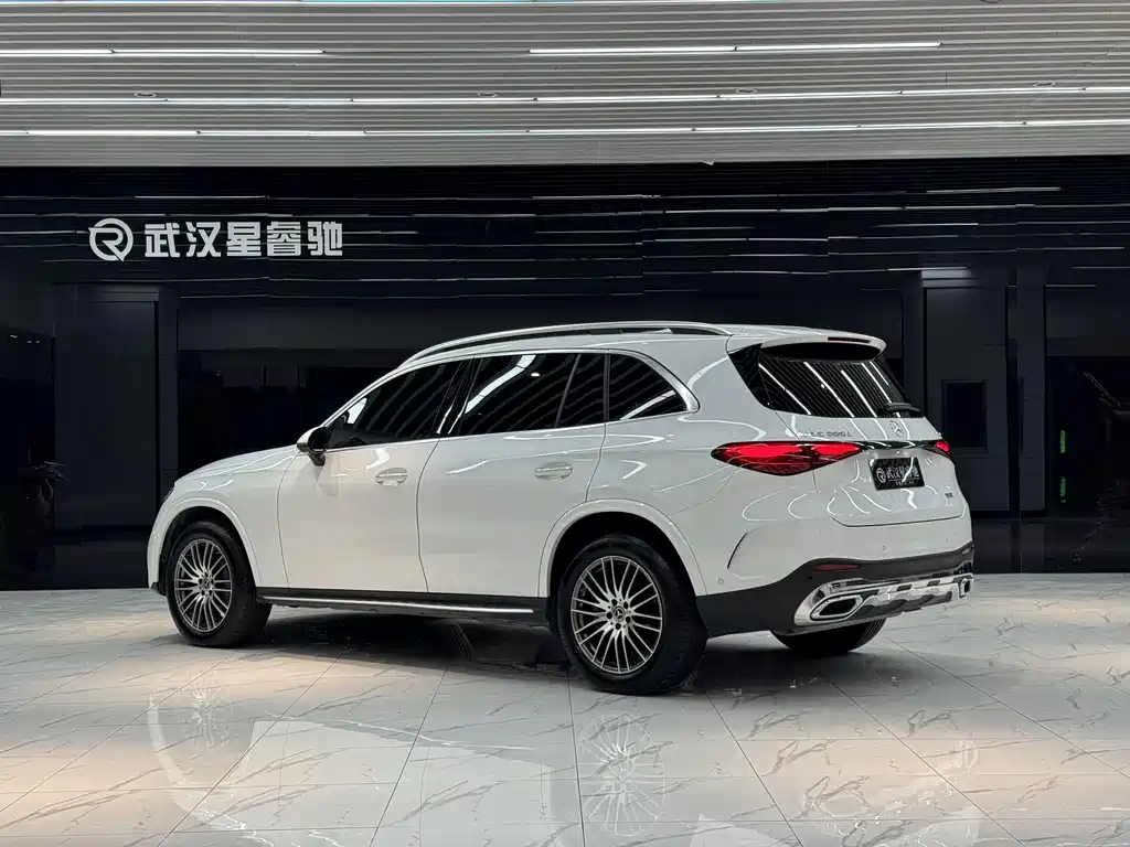 Mercedes-Benz GLC 2023