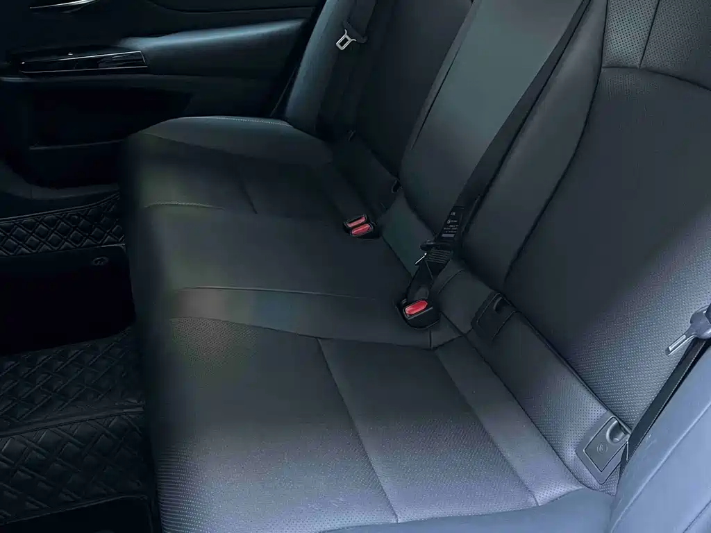 Lexus ES 2023 — фото 14