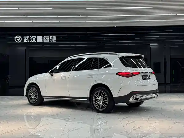 Mercedes-Benz GLC 2023