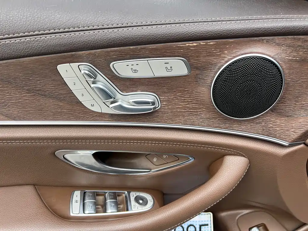 Mercedes-Benz E-Class 2017 — фото 12