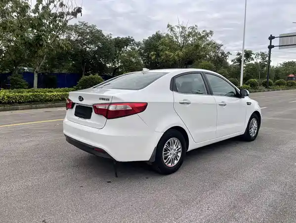 Kia K2 2012